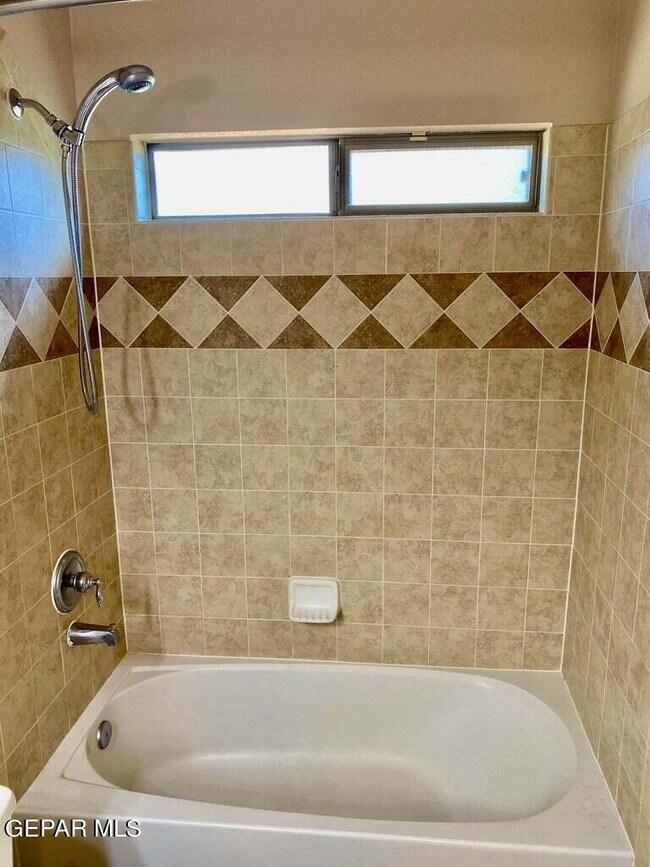 Building Photo - 7334 Prickley Pear Dr