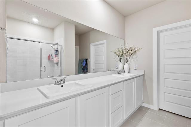 Building Photo - 615 Cottage Wood Dr