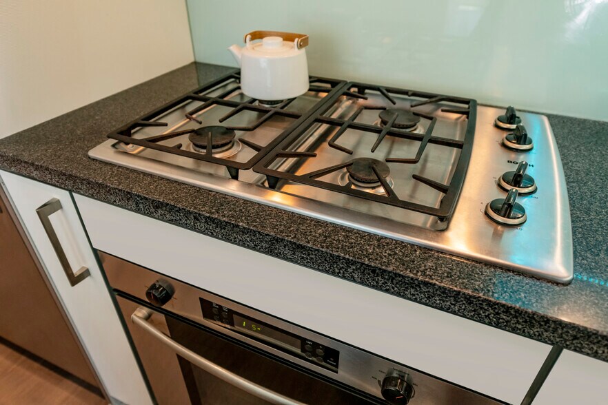 Building Photo - 301 Main St