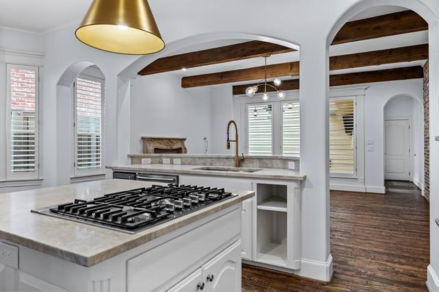 Building Photo - 4318 University Blvd