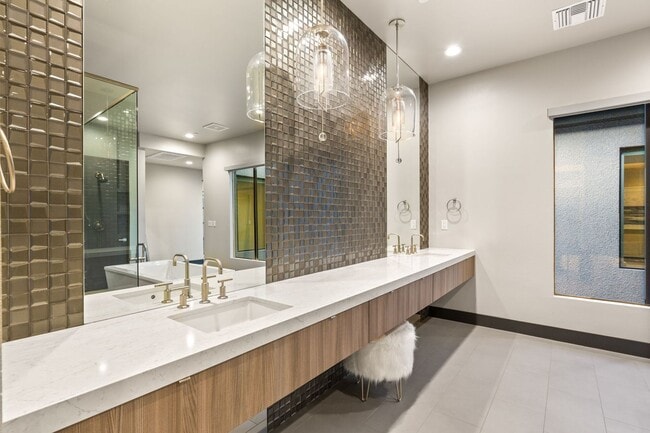 Building Photo - 11142 San Terrazo Pl