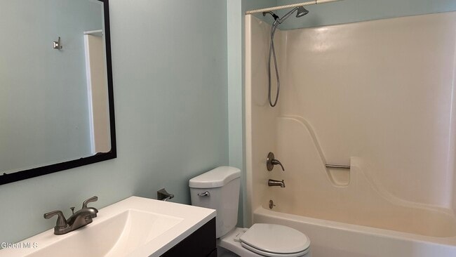 Building Photo - 21 Skylark Dr