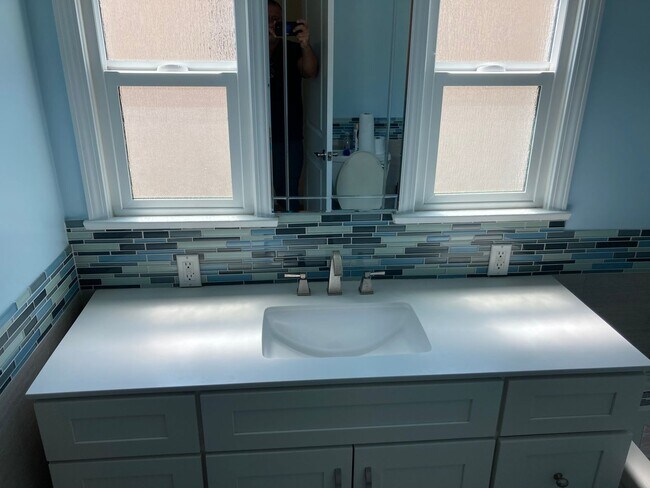 Building Photo - Santa Monica 3bd 2ba