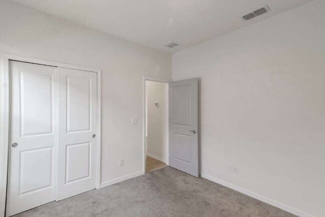 Building Photo - 1004 Heron Sound Dr