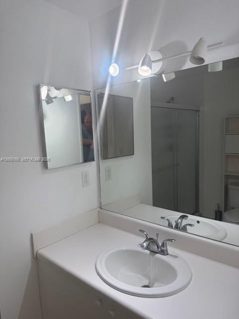 Building Photo - 8070 N Nob Hill Rd