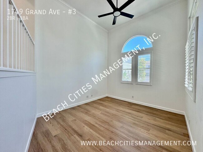 Building Photo - 1749 Grand Ave