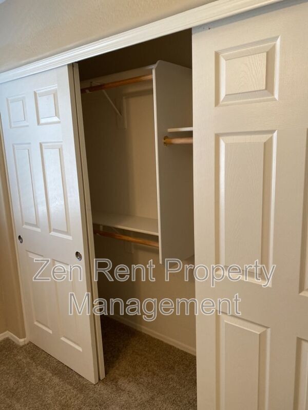 Building Photo - 2541 W Canyon Way