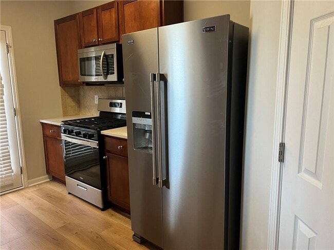 Building Photo - 6614 Splashwater Dr