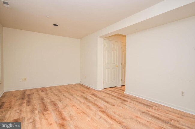 Building Photo - 3003 Gatehouse Ct