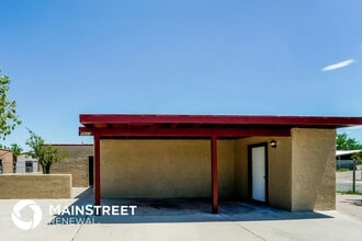 Building Photo - 5533 S Santa Cruz Ave