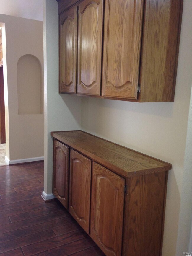 Building Photo - 1103 Meadowlark Dr