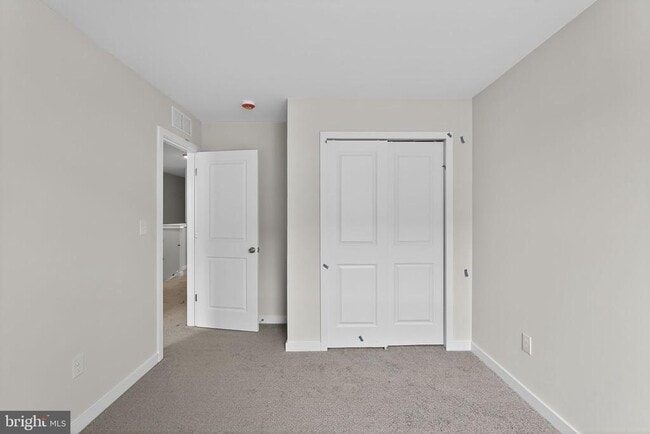 Building Photo - 5 Moran Pl