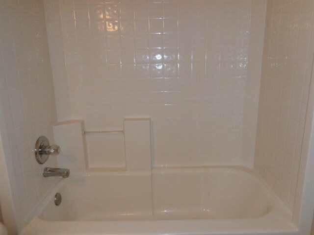 Building Photo - 1908 Thesa Ct