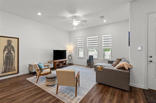 Building Photo - 6302 Baritone Ct
