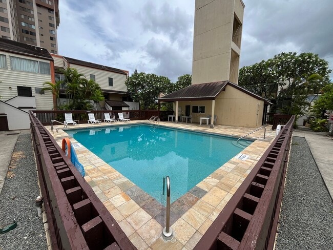 Building Photo - 775x - Bougainville