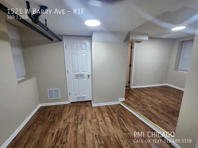 Building Photo - 1521 W Barry Ave