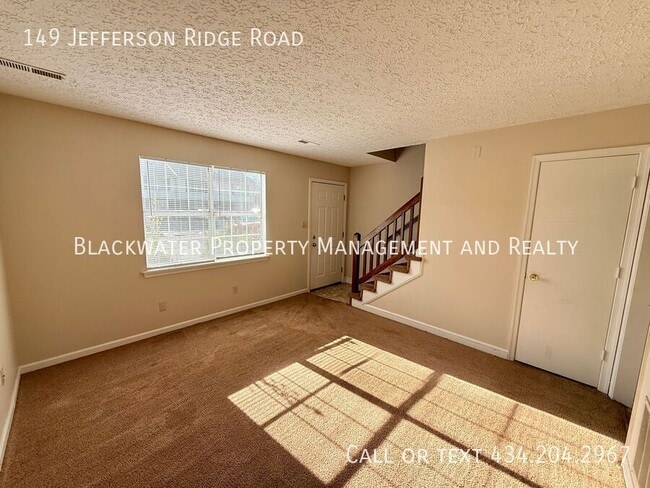 Building Photo - 149 Jefferson Ridge Rd