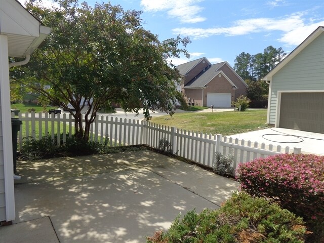 Building Photo - 4412 Sages Ave