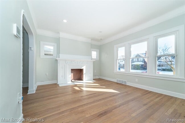 Building Photo - 3266 Collingwood St