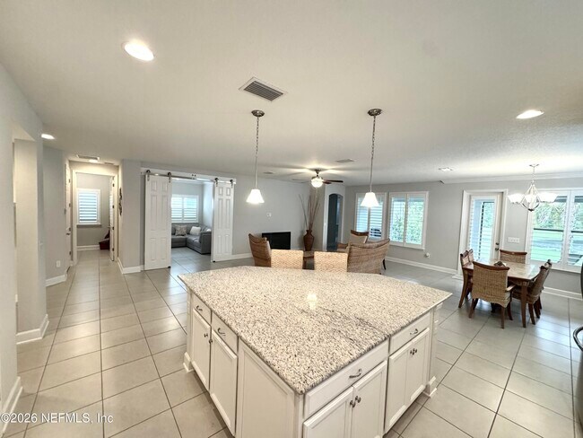 Building Photo - 118 Forestview Ln