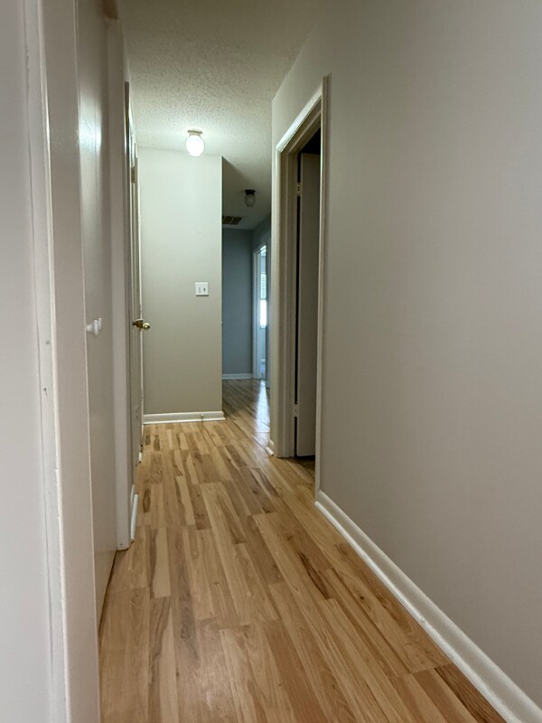 Building Photo - 9746 Wallwood Dr SE