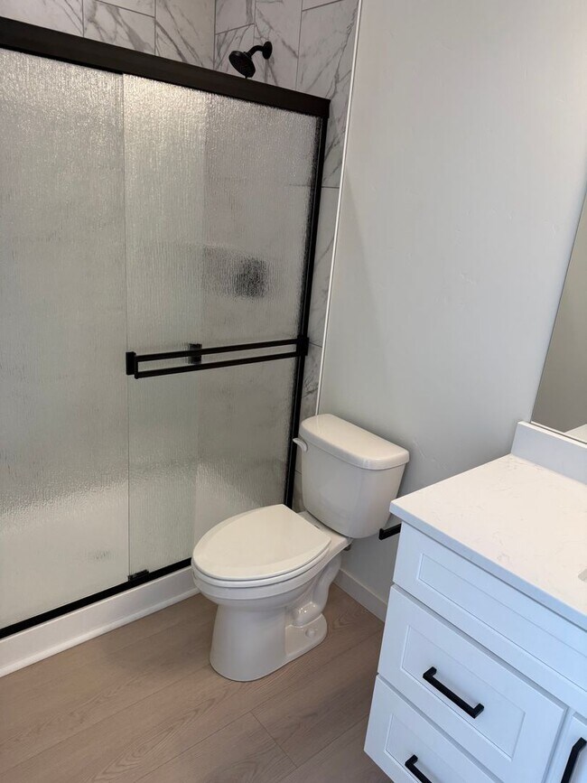 Building Photo - Duplex in CDA !