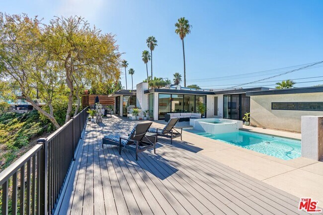 Building Photo - 3632 Beverly Ridge Dr