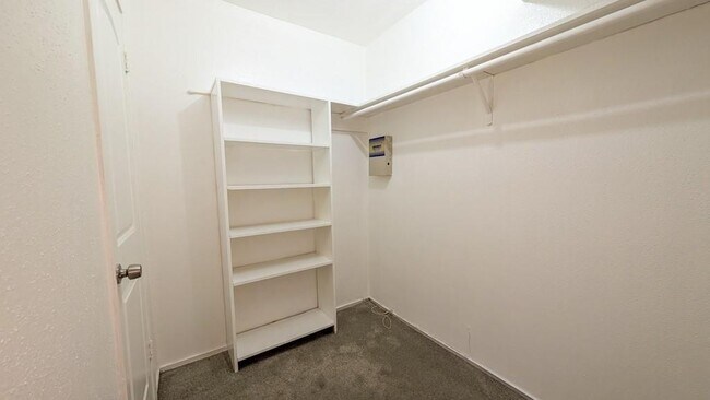 Building Photo - 9707 Richmond Ave.