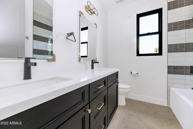 Building Photo - 4518 N 39th St