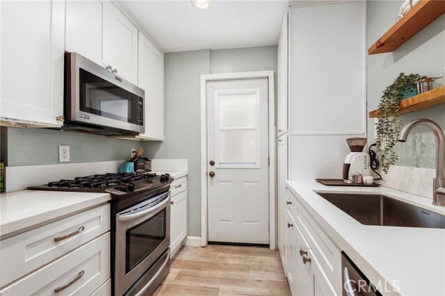 Building Photo - 352 Thalia St