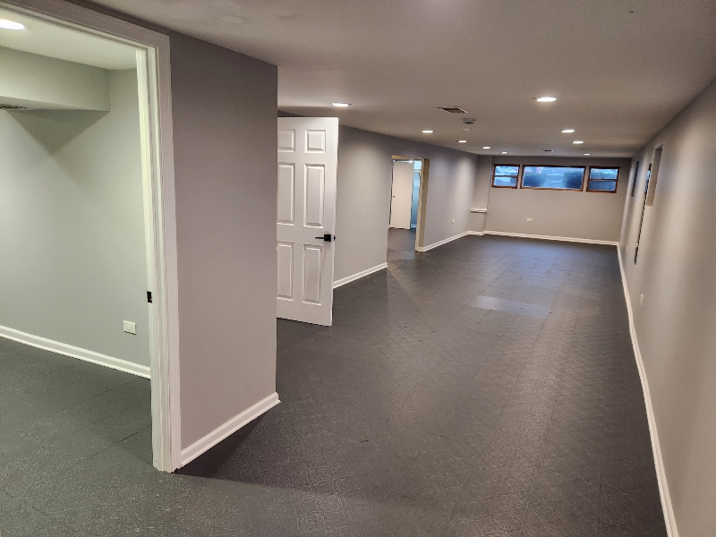 Building Photo - 5424 S New England Ave