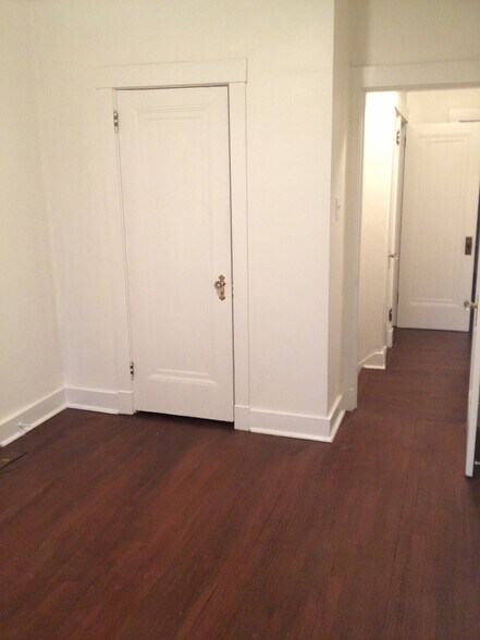 Building Photo - 5905 Stanton Ave