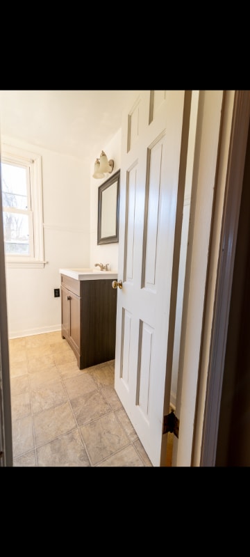 Building Photo - 1145 Lindsay St