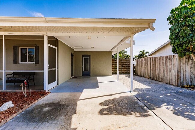 Building Photo - 1720 Colleen St