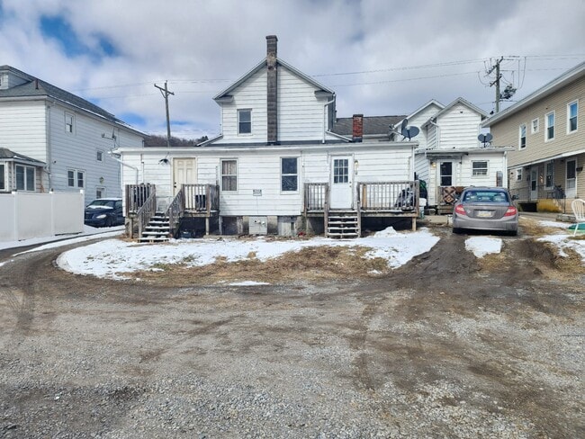 Building Photo - 778 W Main St