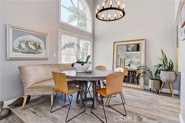 Building Photo - 425 S Catalina Ave