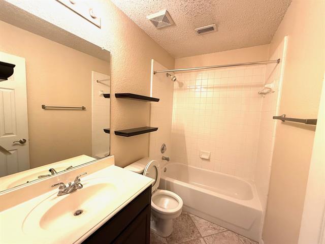 Building Photo - 1516 Northaven Dr