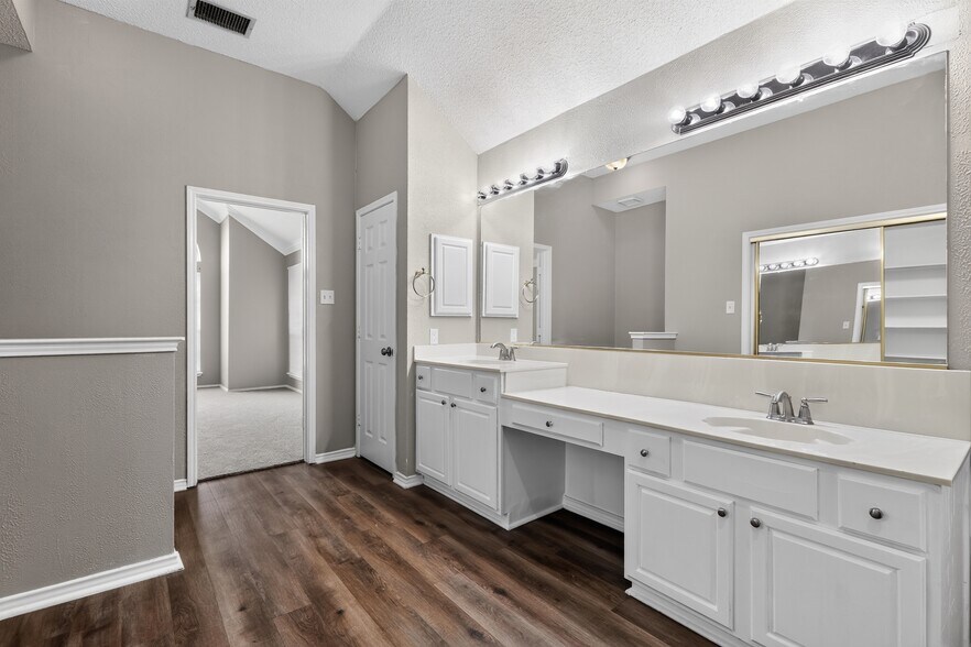 Building Photo - 1624 Ariel Dr