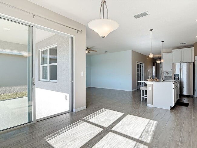 Building Photo - Beautiful Oak Leaf Preserve 3 Bedroom 2 Bathroom Smart Home