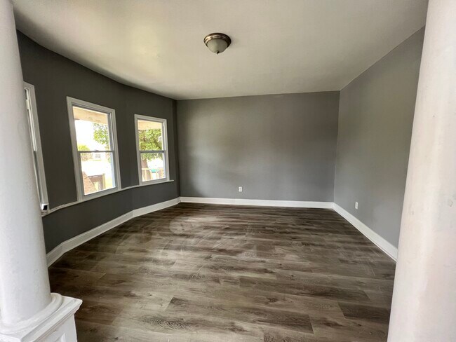 living room - 3968 Garland St