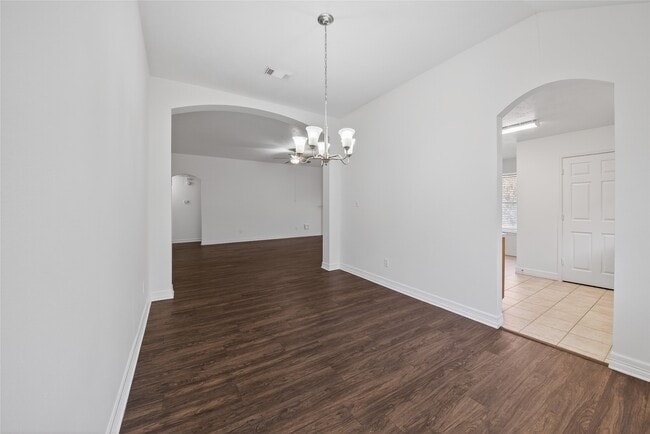 Building Photo - 16122 Cypress Point Dr