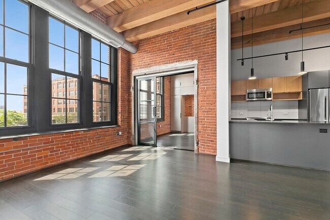 Primary Photo - 319 A St