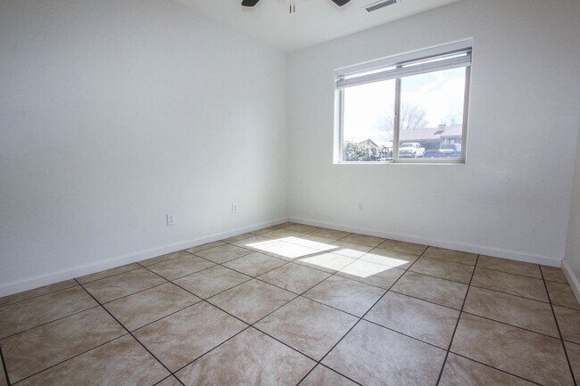 Building Photo - Three Bedroom Duplex