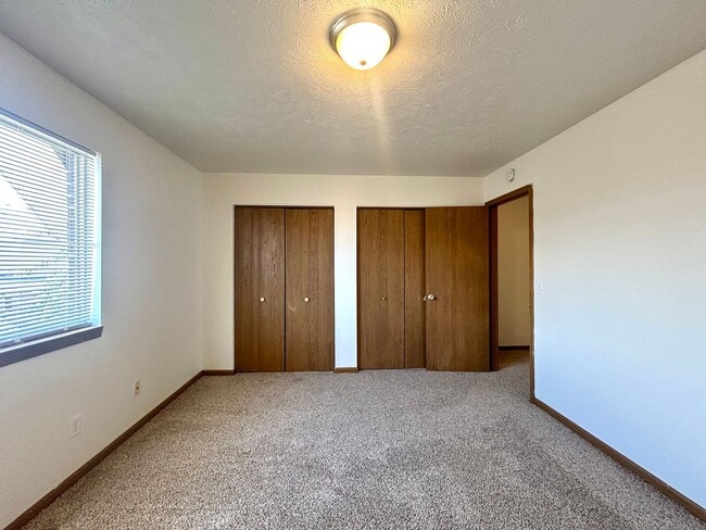 Building Photo - Two Bedroom Home in Southwest Grand Rapids