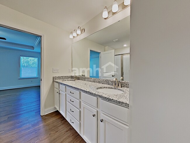 Building Photo - 118 White Ash Dr