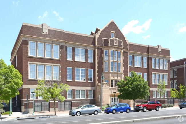 Building Photo - The Classroom