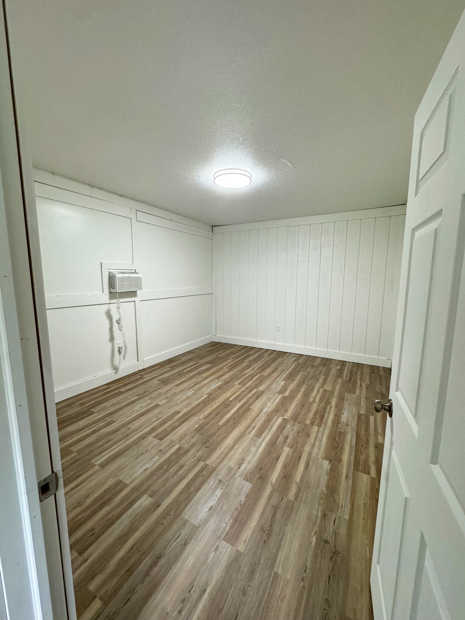 Building Photo - 1029 Ulysses Ave SE