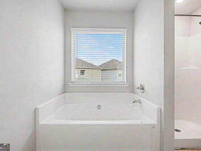 Building Photo - Room in House on Brightside Pkwy