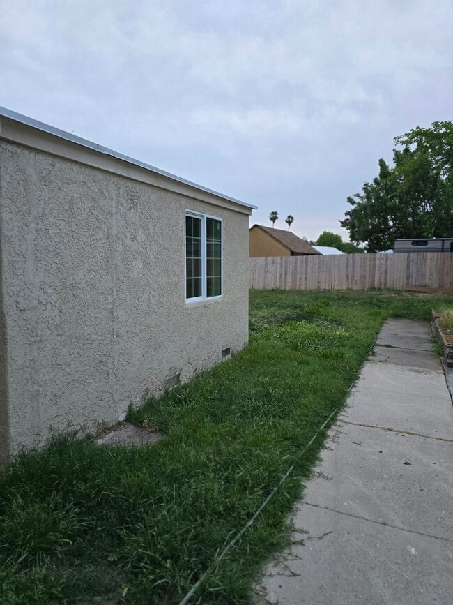 Building Photo - 463 U St