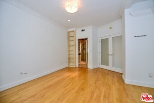 Building Photo - 6473 Zuma View Pl